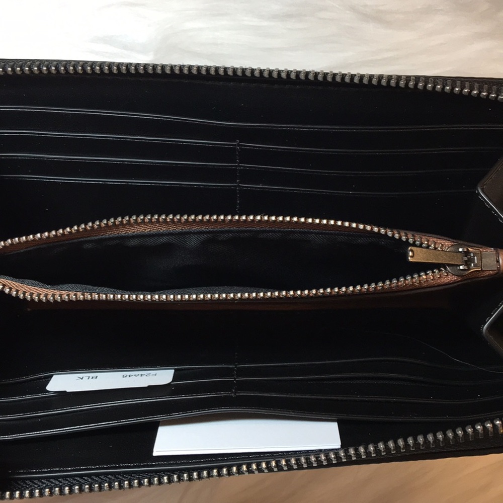 COACH Accordion Wallet 💙 Black Smooth Leather NWT - Picture 6 of 8